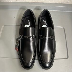Van Heusen Men's Black Loafers